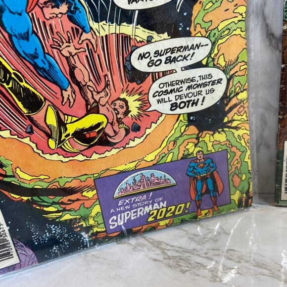 Vintage Bundle of 5 Superman Comics 1980, '81, '93 - Picture 4 of 6